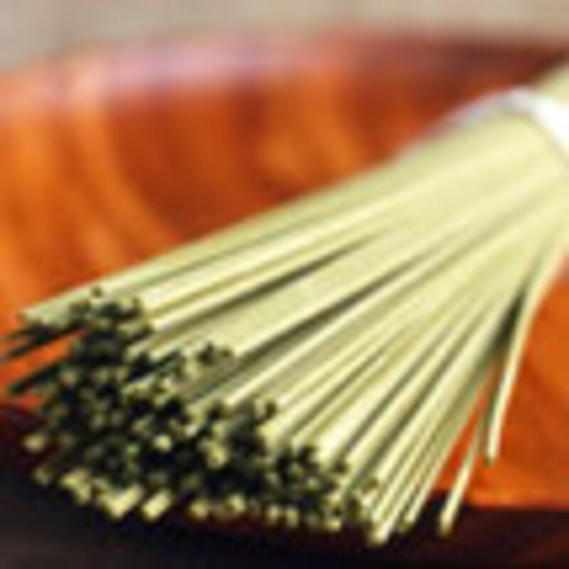 articles/2010/02/09/what-to-eat-chinese-new-year-feast/what-to-eat---noodles_zqtjmj