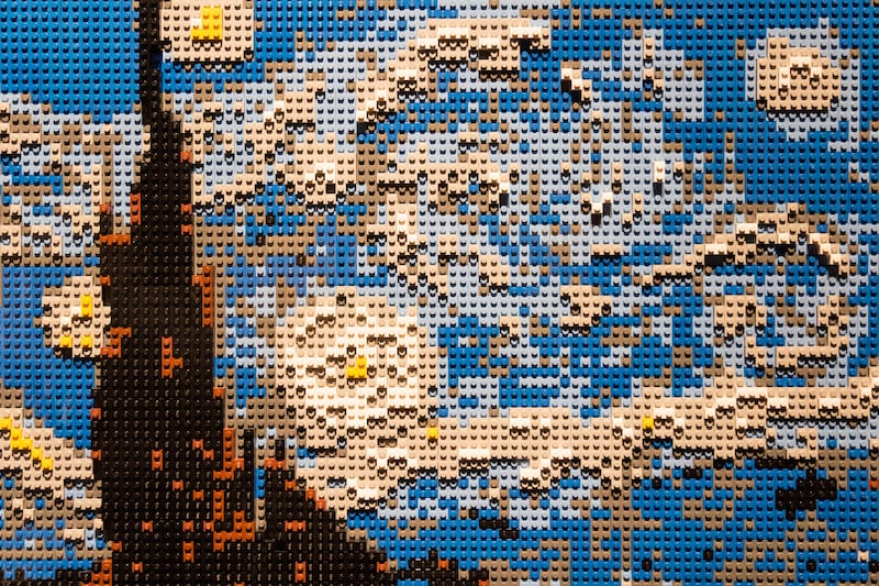 galleries/2014/02/07/20-amazing-lego-sculptures-that-will-blow-your-mind-photos/140206-lego8_rqhwew