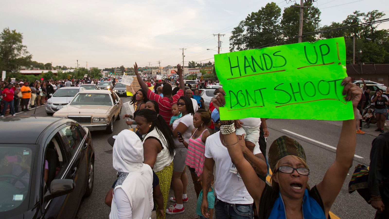 cheats/2014/08/15/ferguson-policeman-s-name-revealed/140815-missouri-cop-revealed-cheat_n7wglq