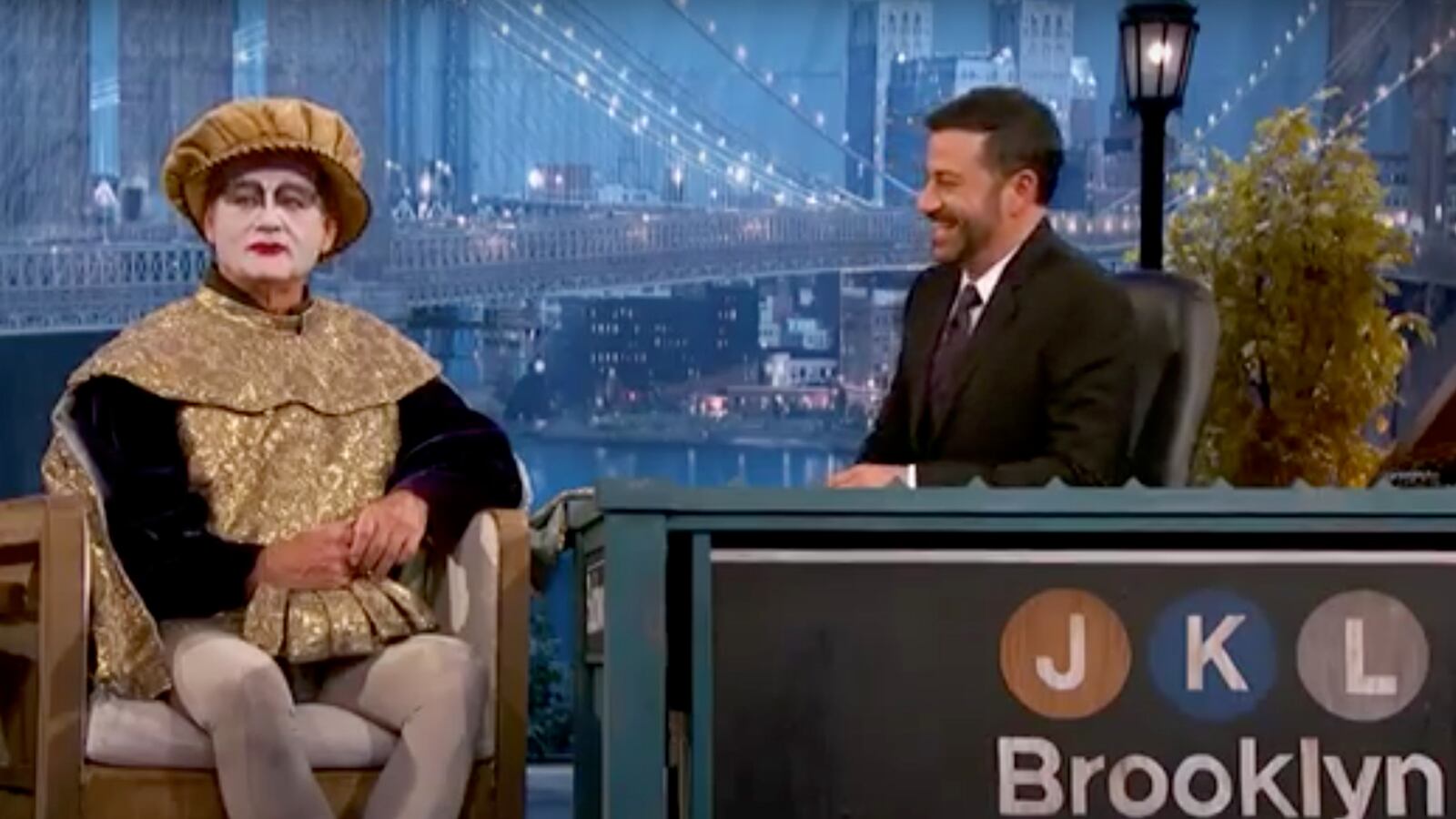 videos/2015/10/20/watch-bill-murray-mourn-the-cubs/151020-sayed-murray-viral_kin5sf