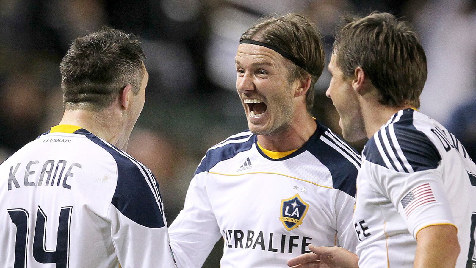 articles/2011/11/07/david-beckham-decision-on-future-unclear-after-bid-for-mls-soccer-crown/bekham-galaxy-soccer-cheat_fh6txz