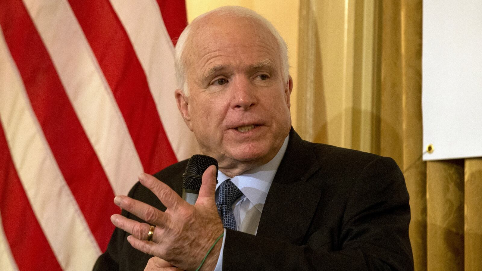 cheats/2015/11/20/mccain-trump-s-muslim-bashing-unpresidential/151120-mccain-cheat_uxmrsj