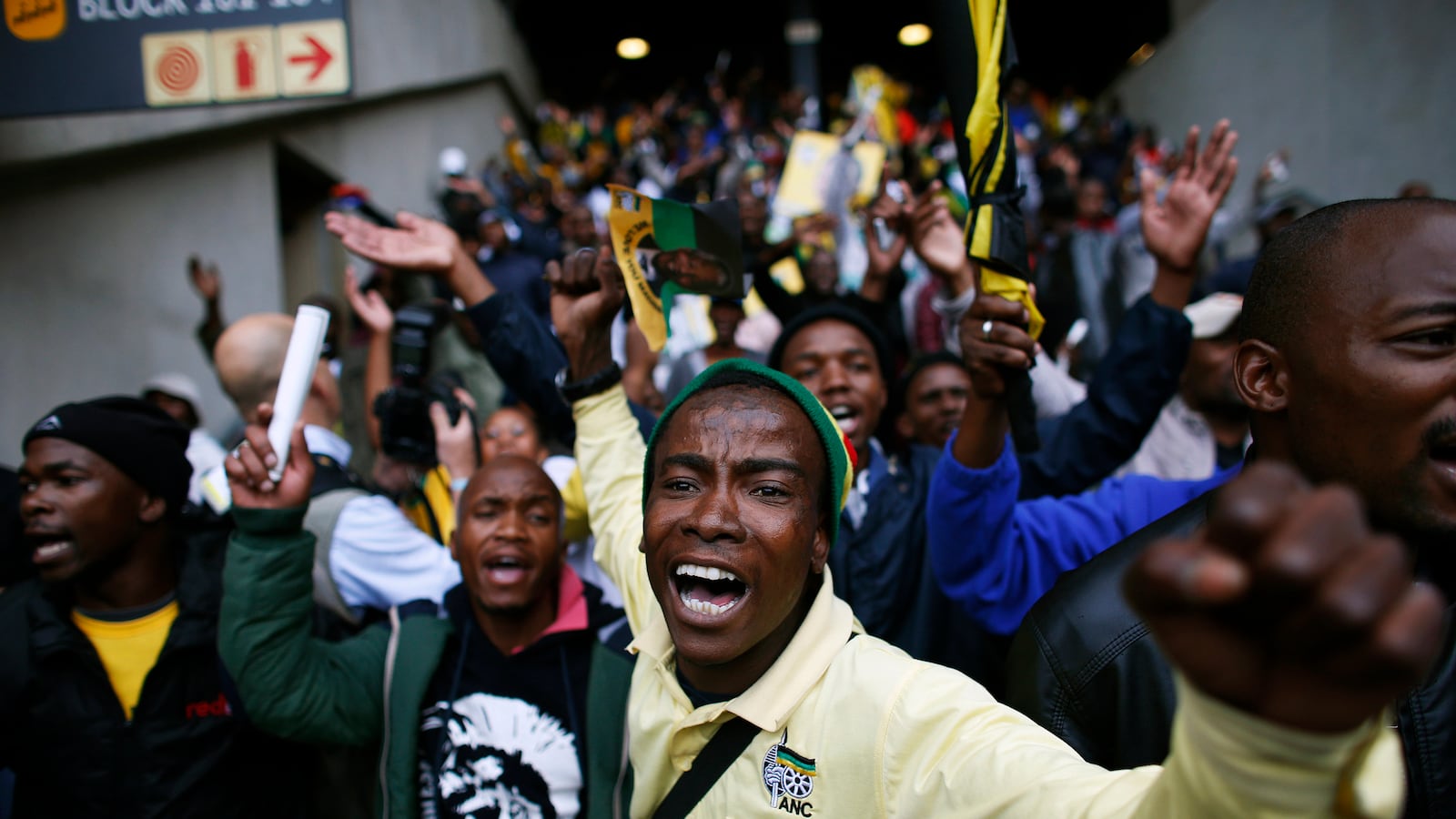 articles/2013/12/10/rowdy-crowds-mar-mandela-s-memorial/131012-gevisser-mandela-tease_dxcv4r