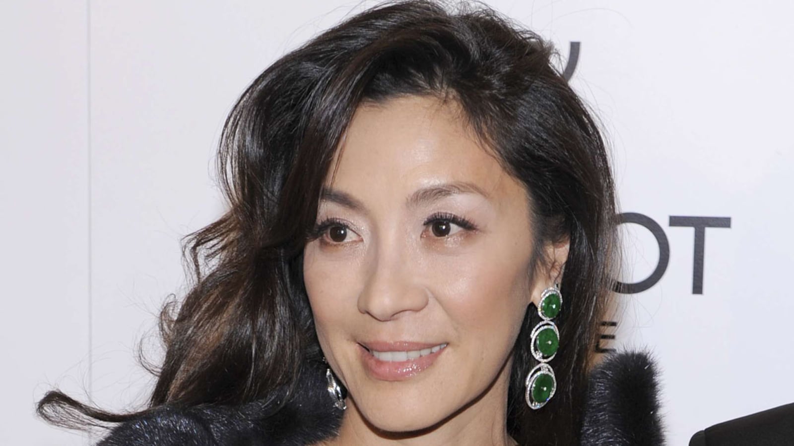 cheats/2011/06/28/myanmar-deports-actress-michelle-yeoh/michelle-yeoh-deported-myanmar-cheat_ablpop