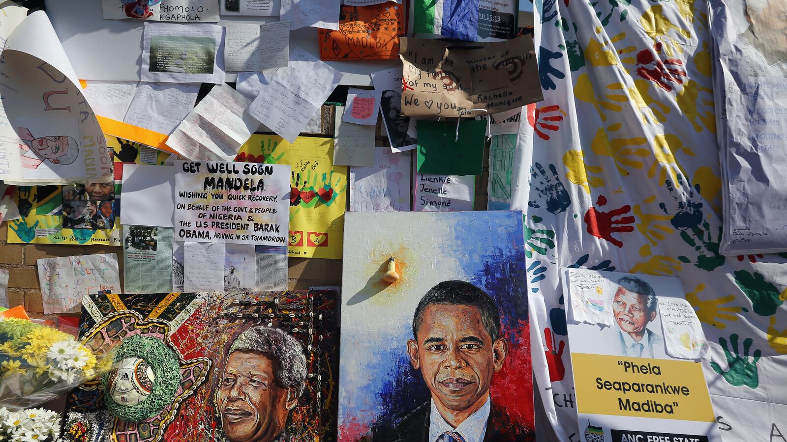 cheats/2013/06/29/obama-to-meet-with-mandela-family/130629-obama-mandela-cheat_pwrg5z