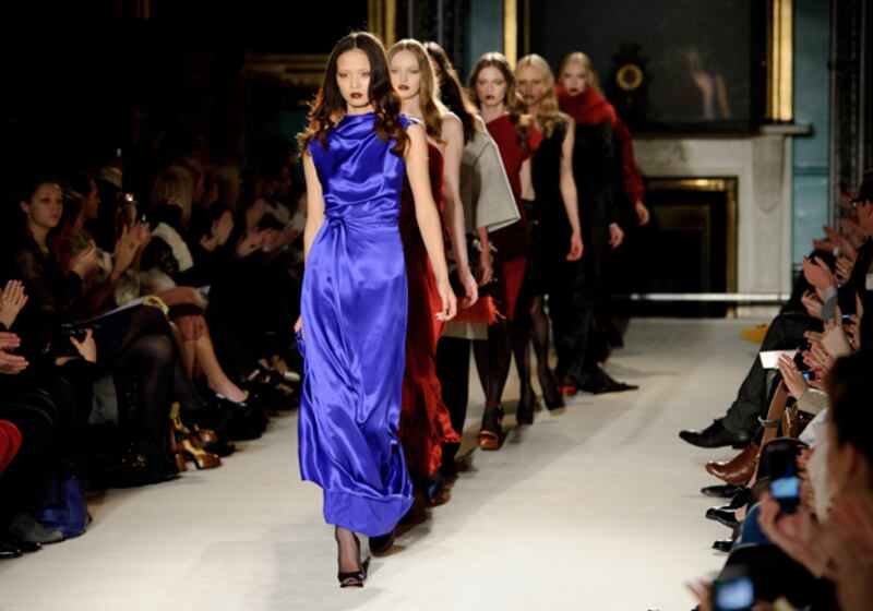 galleries/2011/02/22/london-fashion-week/london-fashion-week---roksanda-illincic_vbhhin