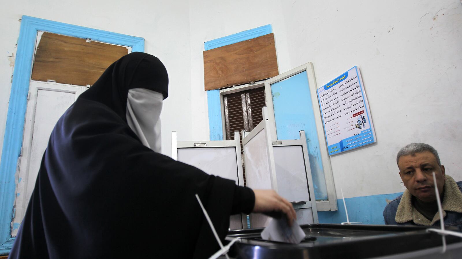 articles/2012/12/22/the-canadian-supreme-court-s-punt-on-the-niqab/158631041_dmgx8c