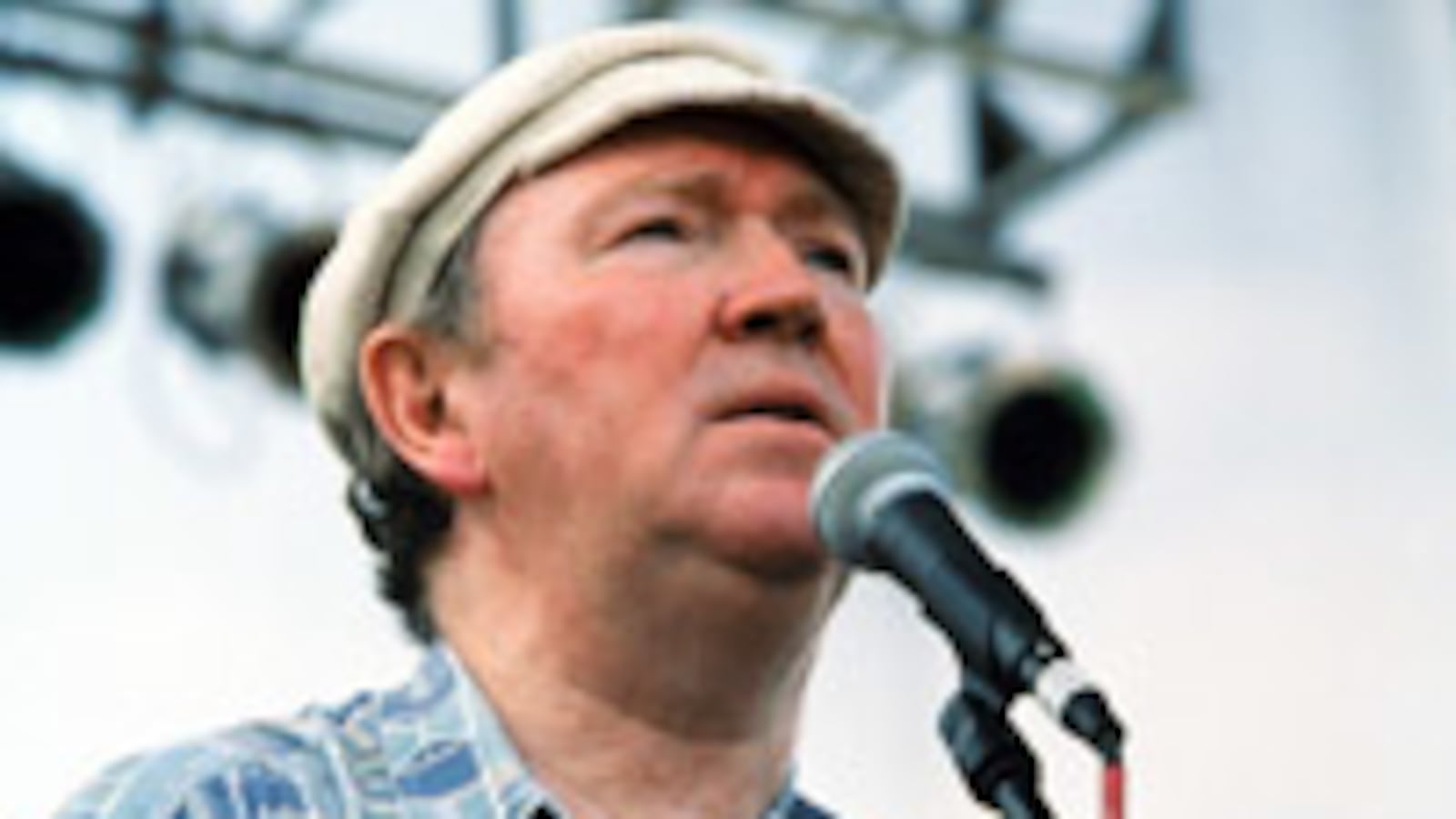 articles/2009/12/10/remembering-liam-clancy/menaker-liam-clancy-obit_baqapf
