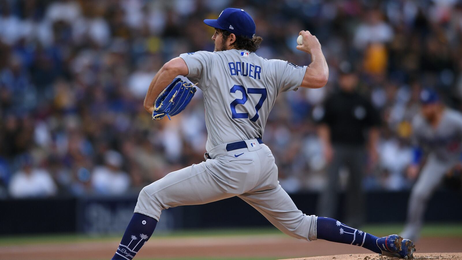 2021-06-26T013438Z_70721203_MT1USATODAY16309382_RTRMADP_3_MLB-LOS-ANGELES-DODGERS-AT-SAN-DIEGO-PADRES_leox5n