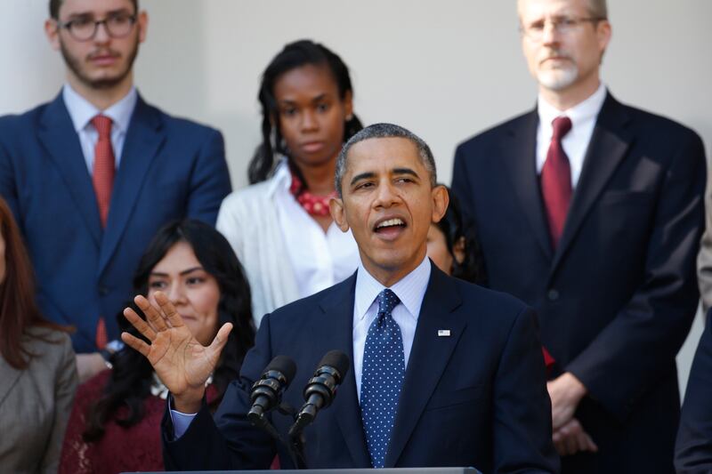 articles/2014/04/14/obama-is-nudging-the-white-house-toward-gender-pay-equity/140404-zadrozny-wage-gap-tease_zcaozc