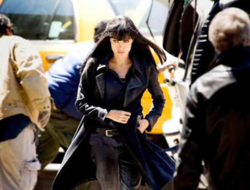 articles/2010/07/20/comic-con-2010-angelina-jolie-harry-potter-true-blood-many-more/lacob-comic-con_114822_fgzber