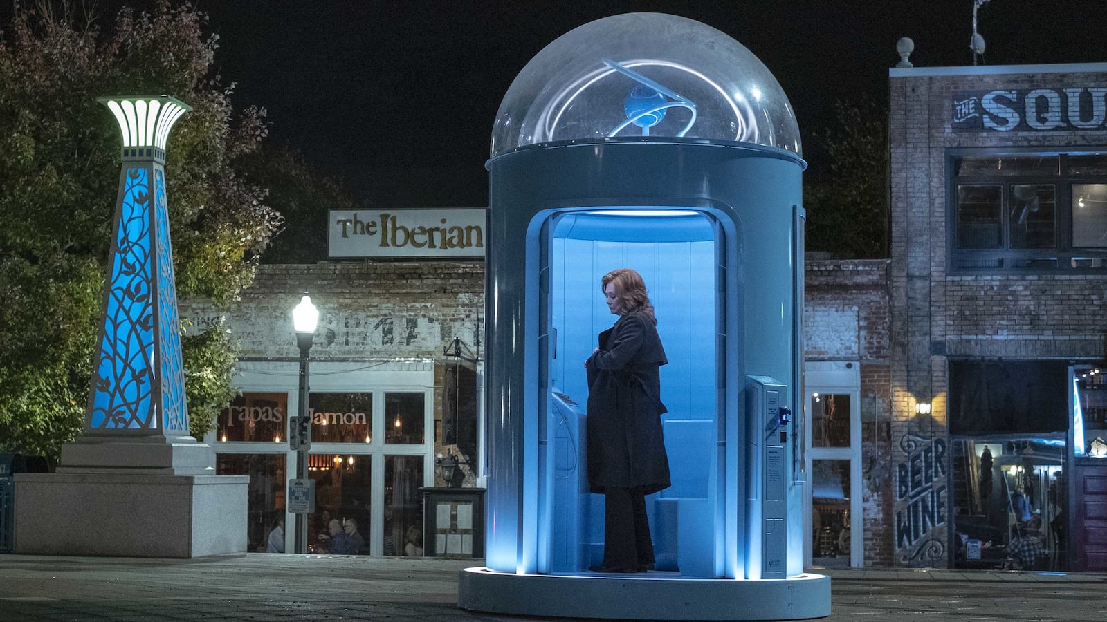 191030-fallon-watchmen-tease2_uljmtq