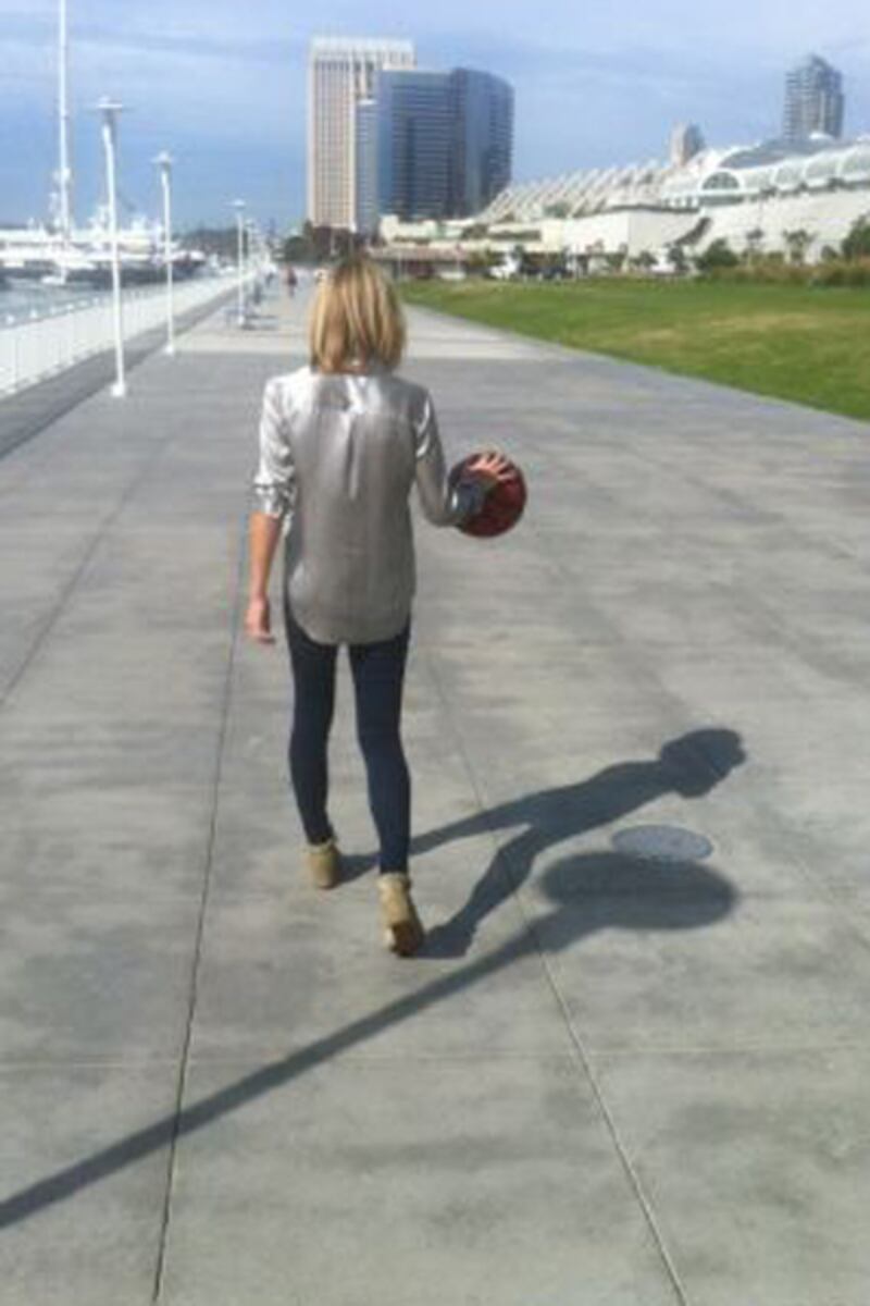 galleries/2011/11/20/rob-pattinson-regis-philbin-and-more-celebrity-twitter-pictures-photos/celeb-twit-pics-gal-brooklyn_i6k6yh