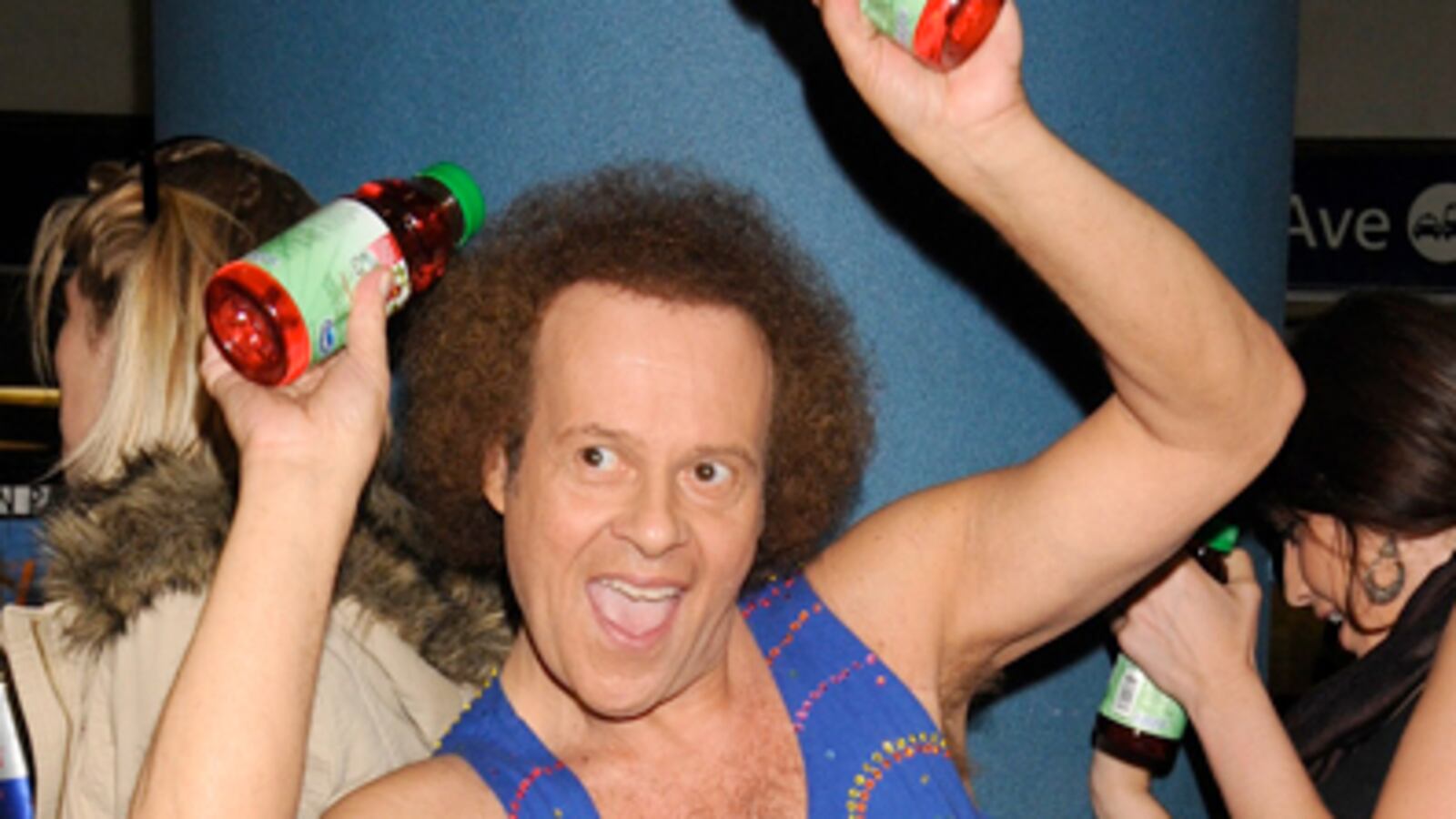 articles/2009/06/19/10-funniest-news-videos-of-the-week/video---outrageous-videos_33067_ugm2i6