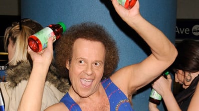 articles/2009/06/19/10-funniest-news-videos-of-the-week/video---outrageous-videos_33067_ugm2i6