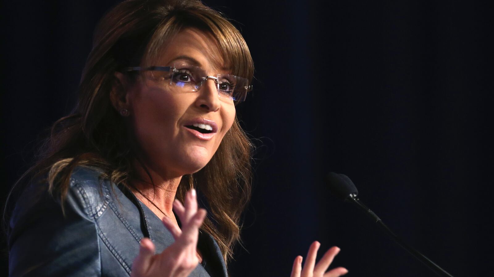 articles/2014/09/26/you-can-see-russia-from-1400-pennsylvania-avenue/140926-nuzzi-palin-tease_ilxgsd