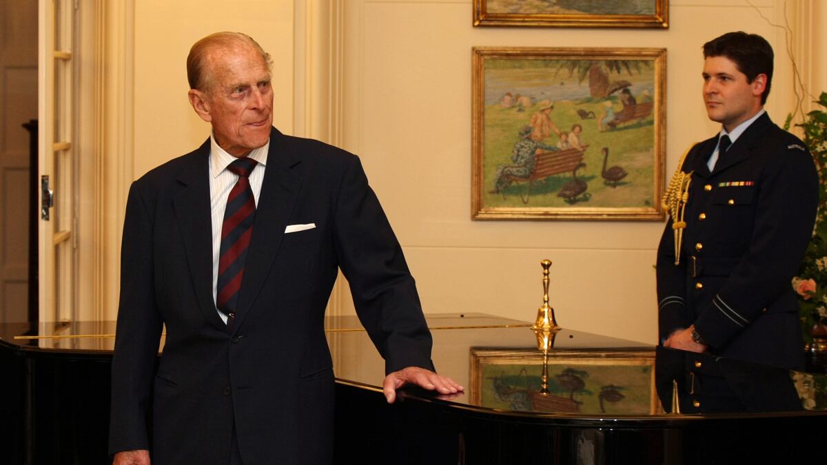 articles/2011/11/20/prince-philip-s-green-gaffe-on-useless-wind-farms/prince-williams-slams-wind-farms-sykes_htz4eh