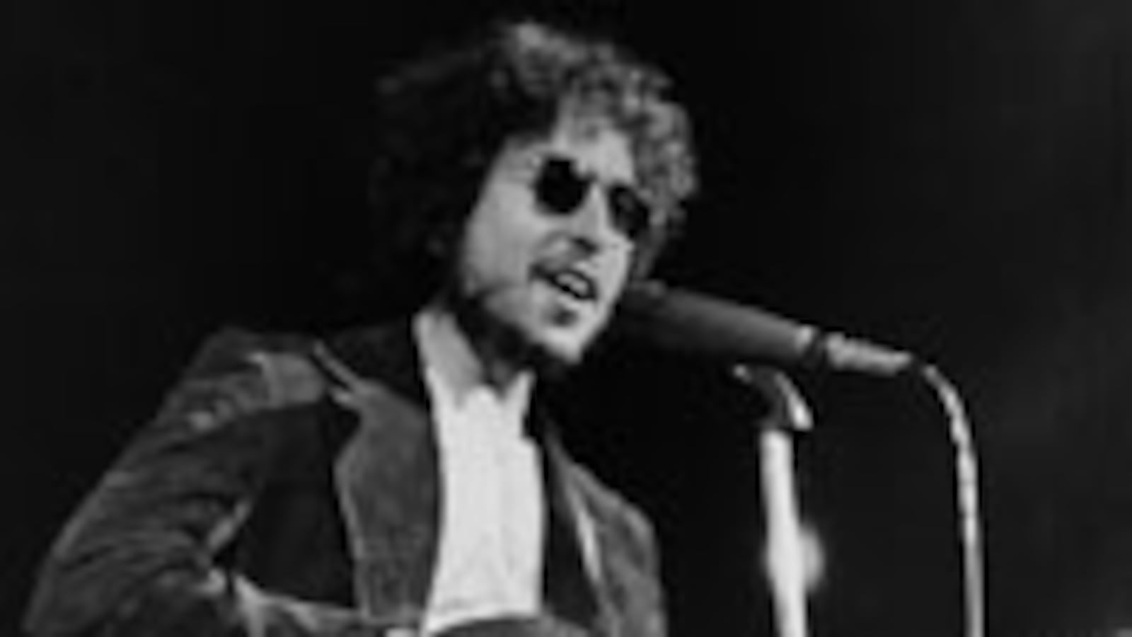 articles/2010/09/05/new-book-about-bob-dylan/wilentz-dylan-1_124021_r7rsln