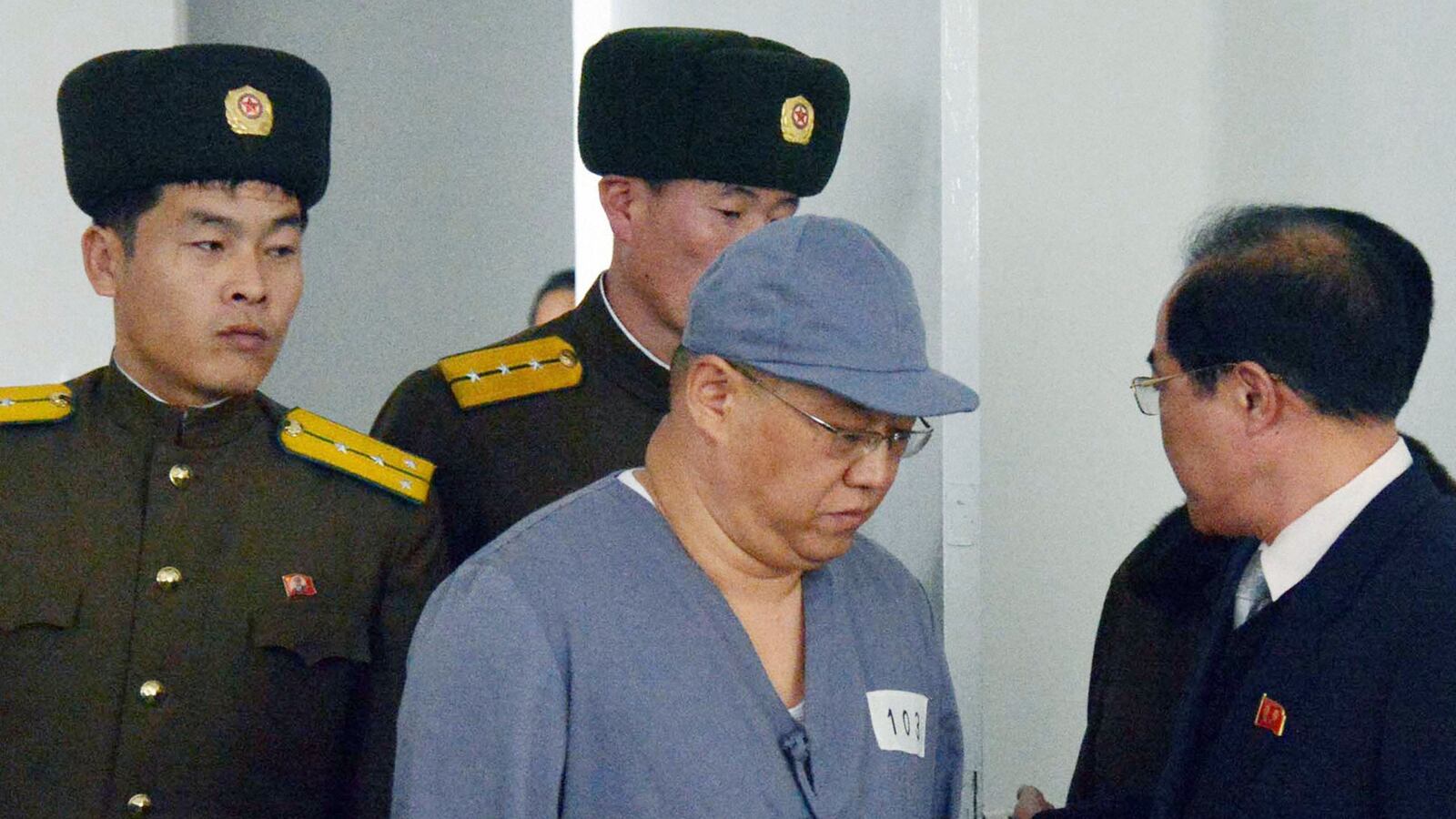 cheats/2014/02/10/n-korea-rescinds-bae-negotations/140210-bae-nkorea-cheat_feufje