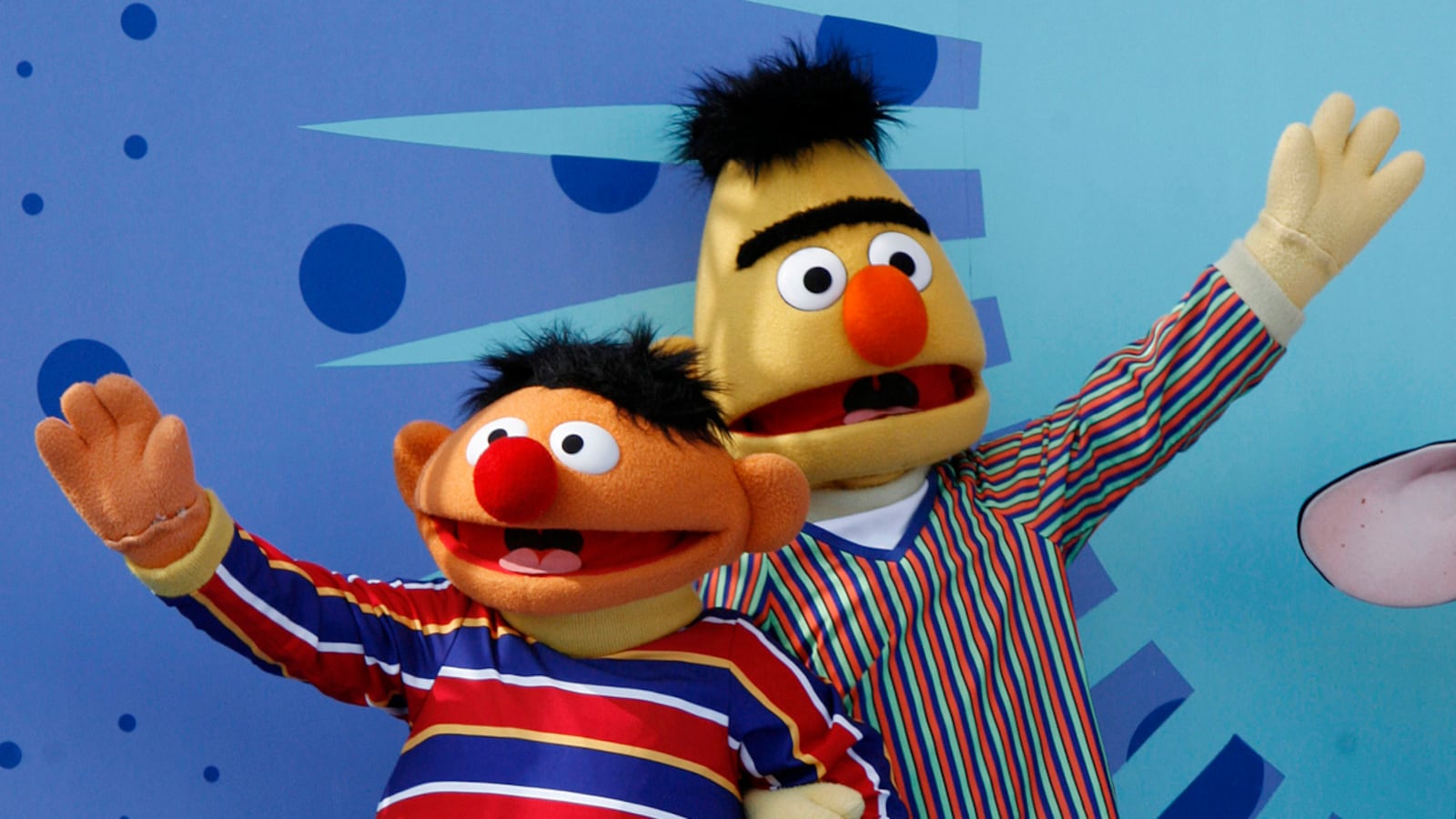 articles/2010/11/02/gay-characters-on-childrens-tv-from-bert-to-spongebob/bert-ernie-marriage-petition-sesame-street-cheat_r7bm2i