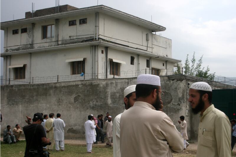 galleries/2012/01/27/famous-navy-seal-operations-photos/seal-operations-bin-laden-raid_ab7shb