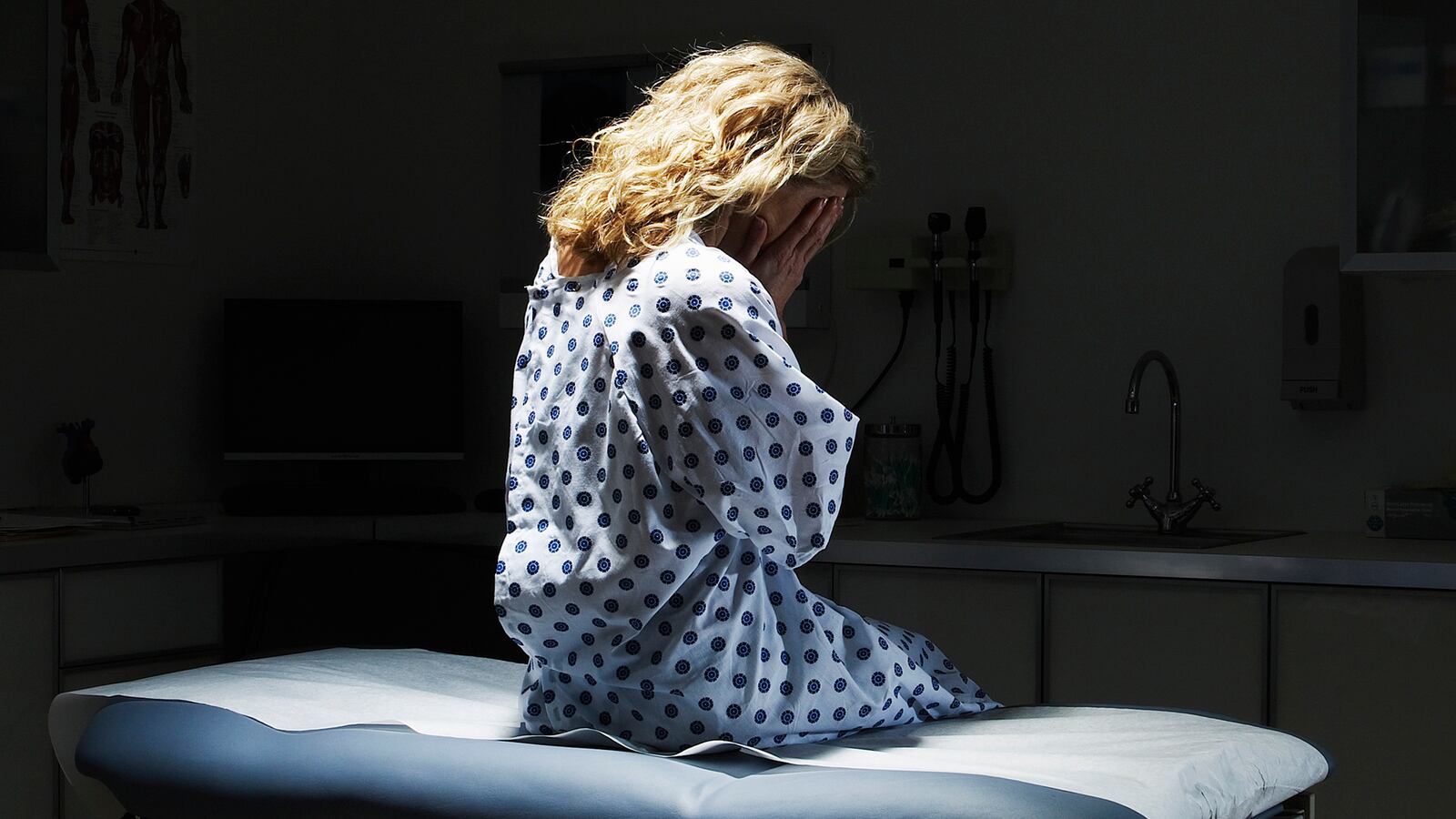 articles/2014/10/07/is-this-the-return-of-back-alley-abortions/141006-kohn-abortion-tease_owt6hs