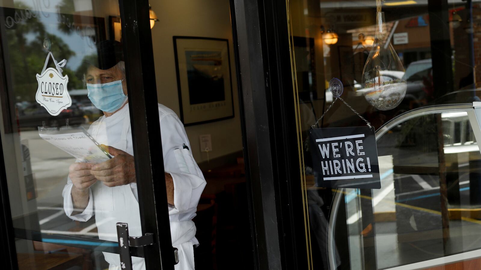 2021-02-09T000000Z_1235244651_RC26PL9DPCON_RTRMADP_3_USA-ECONOMY_kfyiaz