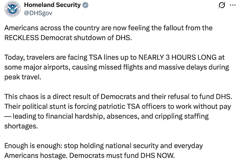 The Department of Homeland Security post about airline queues.