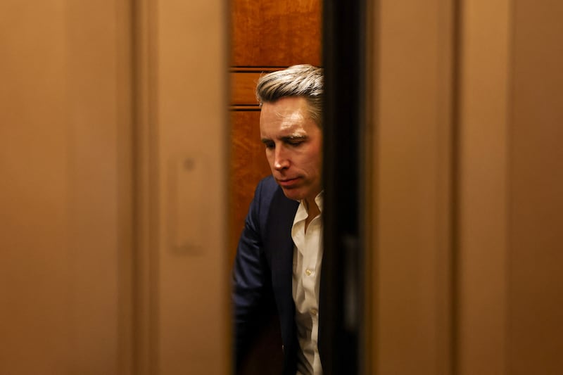 U.S. Senator Josh Hawley (R-AR) takes the elevator after a Senate vote, as members of Congress work to resolve a dispute over immigration enforcement and avert a looming partial government shutdown, on Capitol Hill in Washington, D.C., U.S., January 30, 2026. REUTERS/Kylie Cooper