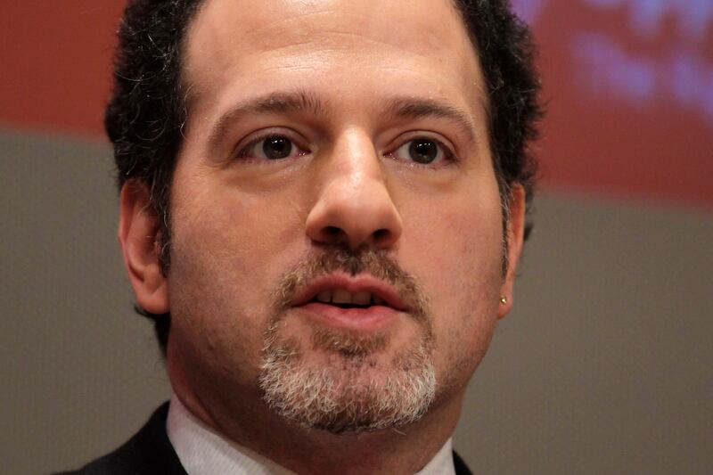 articles/2014/02/27/don-t-trust-the-economic-numbers-that-govern-our-world/140227-karabell-tease_fyekwd