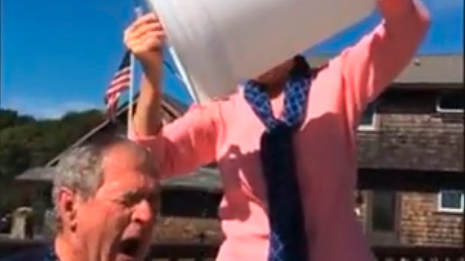 articles/2014/08/20/bush-43-does-icebucket-challenge/140820-VV-Bush-tease_qubhli