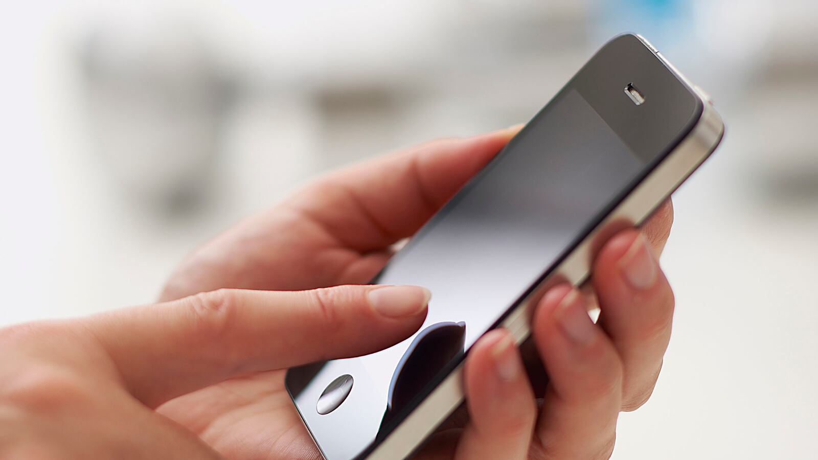 articles/2013/02/12/siri-s-new-stepbrother-winston/130212-winston-app-schlinkert-tease_vdlqmg