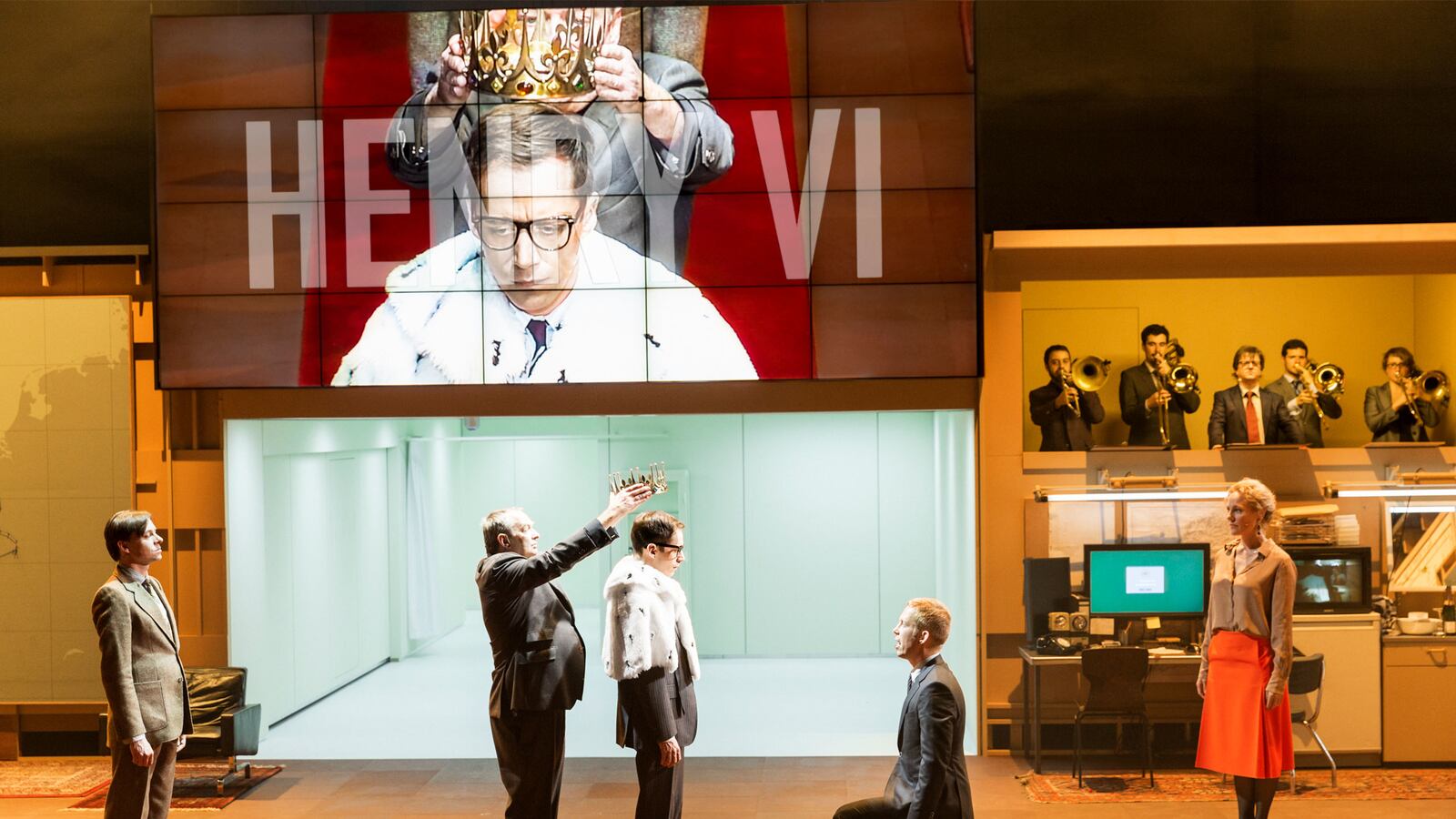 articles/2016/11/05/kings-of-war-is-a-master-study-of-shakespeare-s-most-complex-rulers/161104-Kings-of-war-tease.jpg_lsfuun