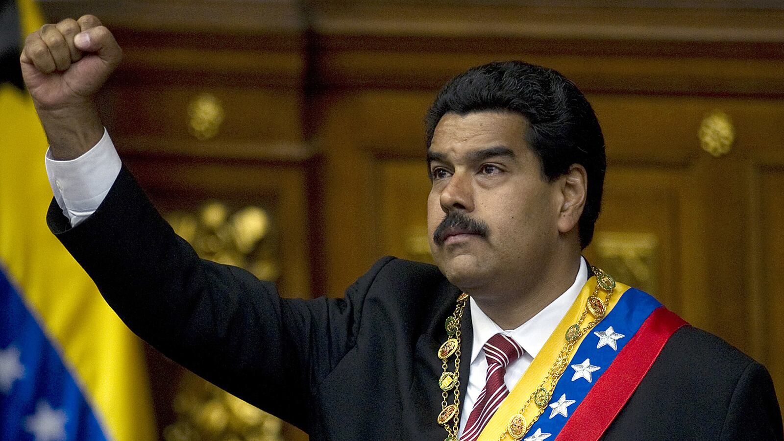 cheats/2013/03/09/venezuelan-acting-president-sworn-in/130309-maduro-sworn-chavez-cheat_lgxxrw