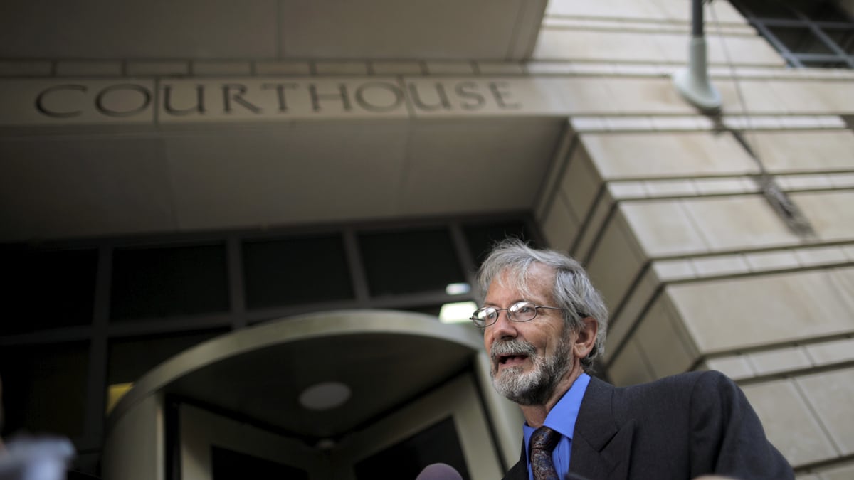 cheats/2015/11/06/gyrocopter-protest-pilot-to-plead-guilty/151106-gyrocoptor-pilot-cheat_kmd7qu