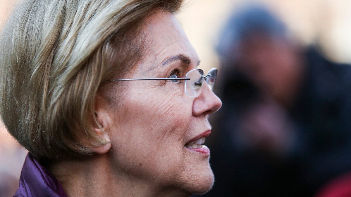 200306-carlson-elizabeth-warren-hero_bxyppv