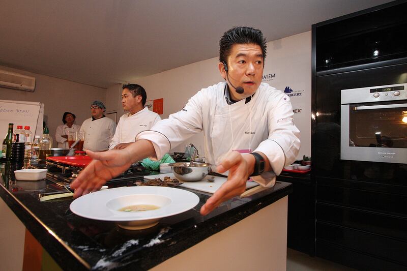 articles/2014/06/25/meet-the-chef-fighting-to-ensure-that-brazilians-will-never-be-as-fat-as-americans/140624-presser-brazil-embed_hqxkvn