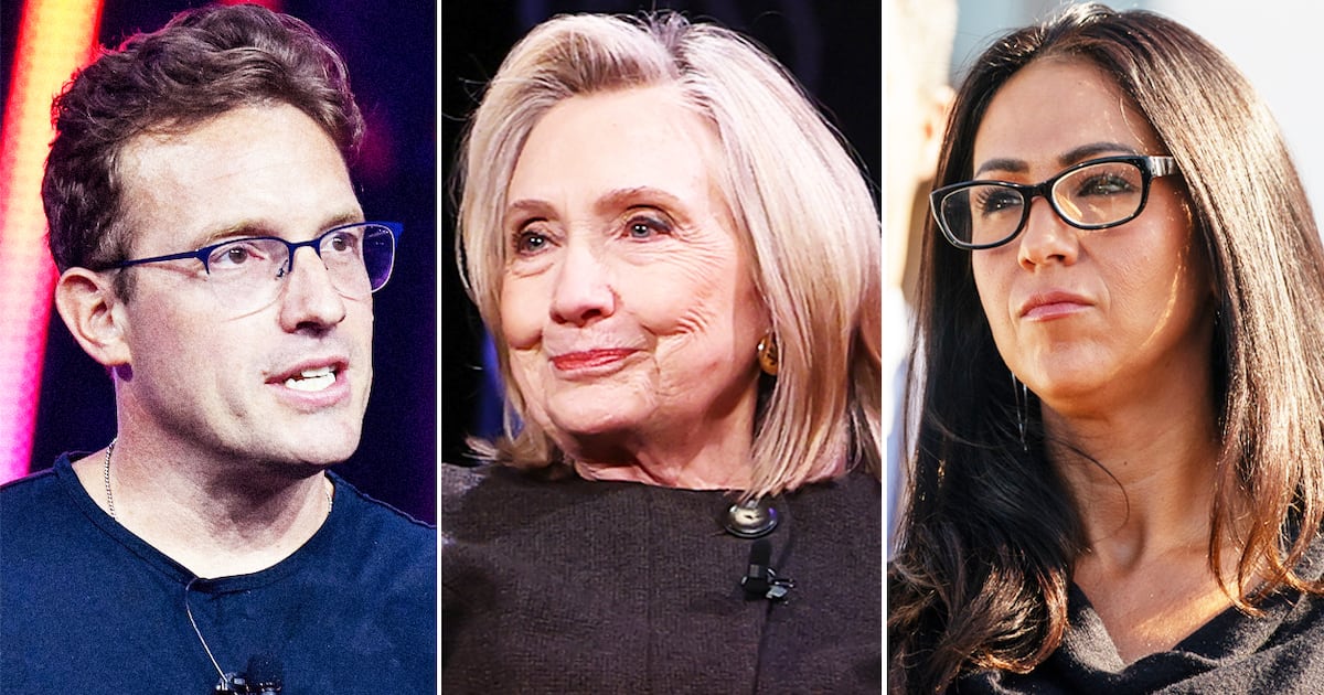 MAGA Morons Sabotage Hillary's Epstein Deposition