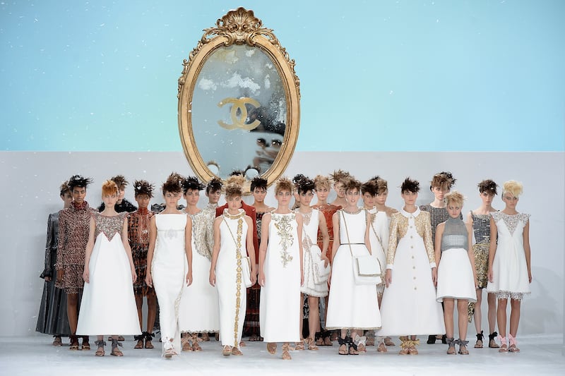 galleries/2014/07/11/the-best-of-paris-haute-couture-fashion-week-photos/140710-best-couture-5_vvpnek