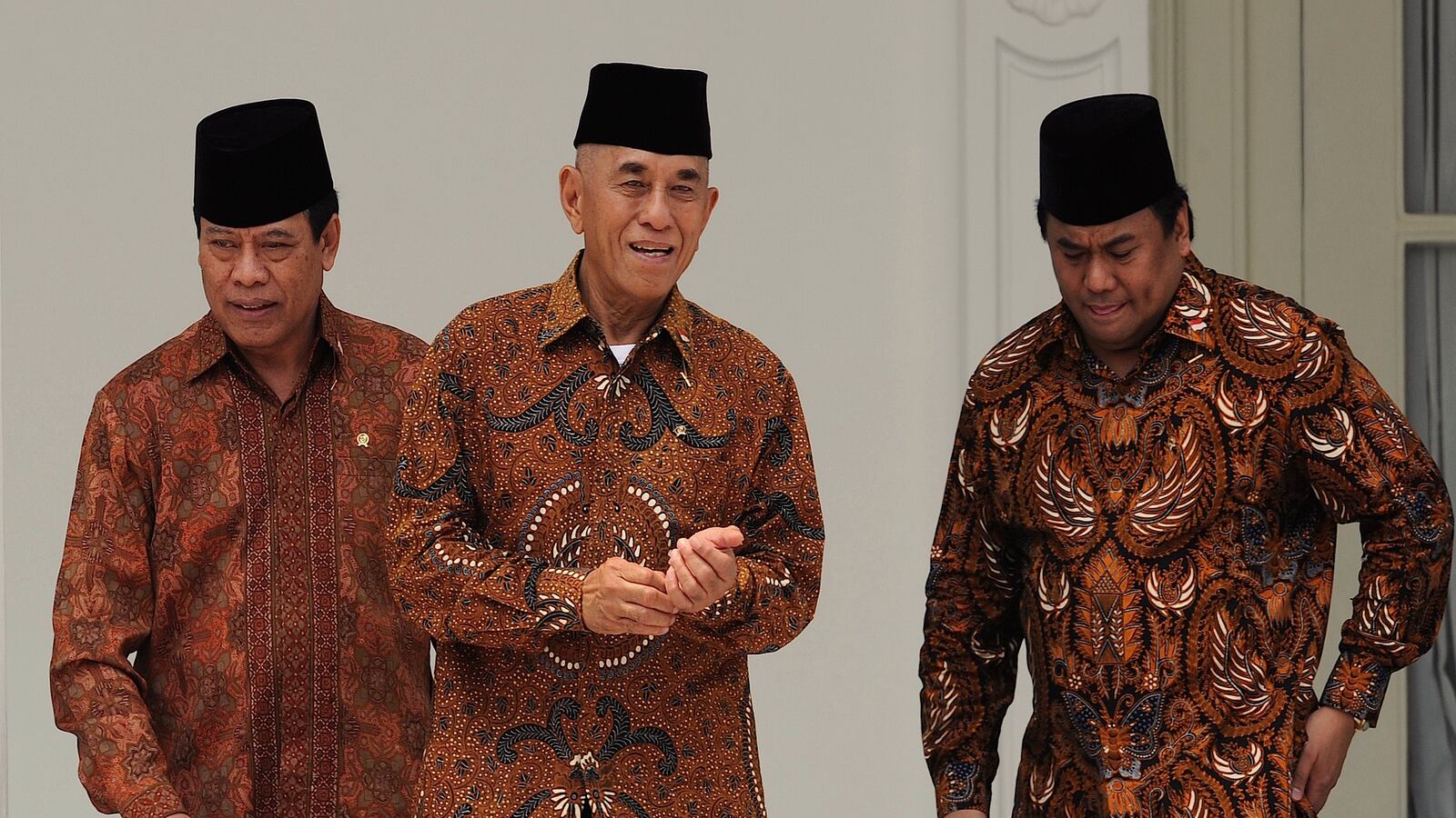 cheats/2015/02/04/trade-minister-used-clothes-cause-hiv/150204-indonisia-trade-minister-cheat_efojcm