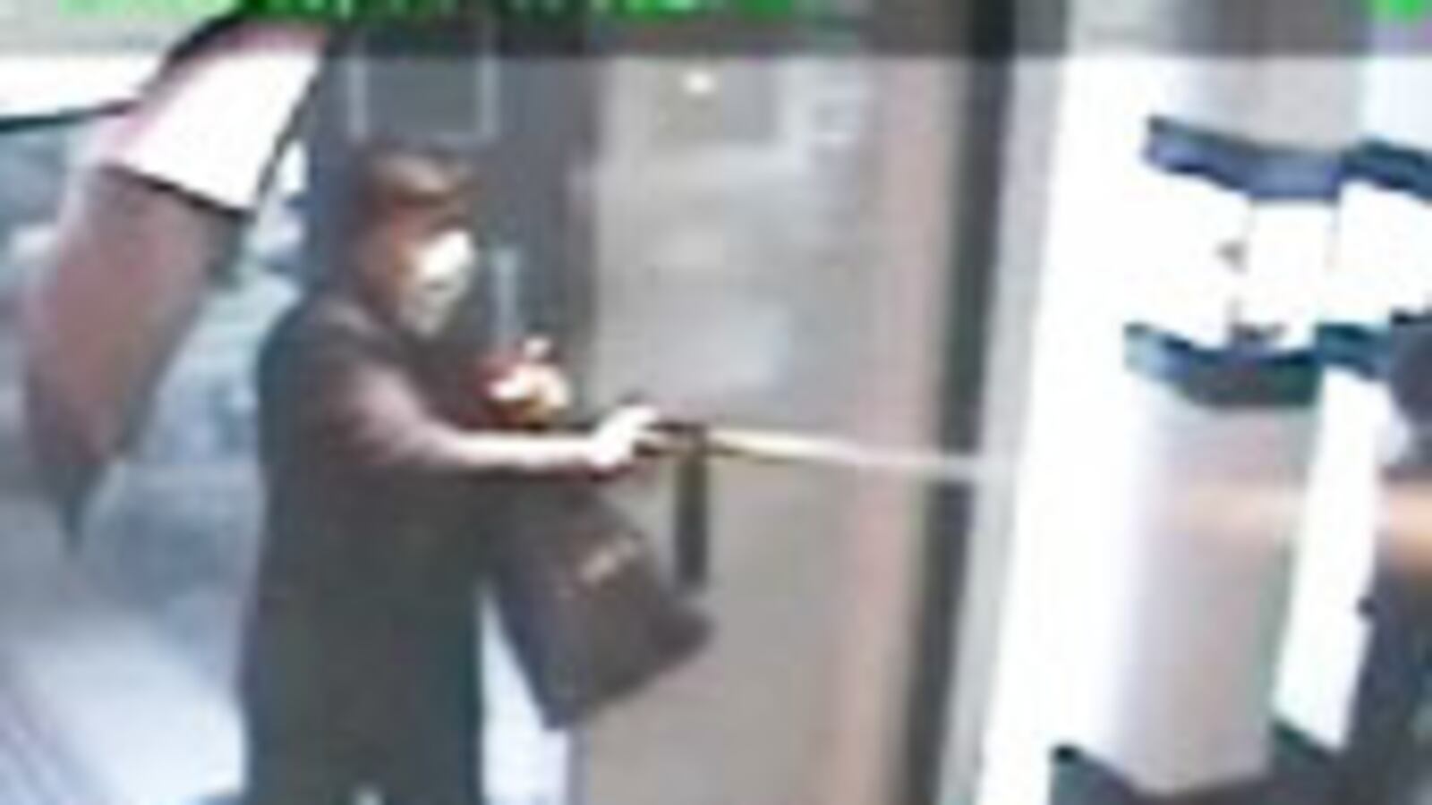 articles/2009/05/16/the-new-pink-panther-gang/pape-pink-panther_26943_z25rmo