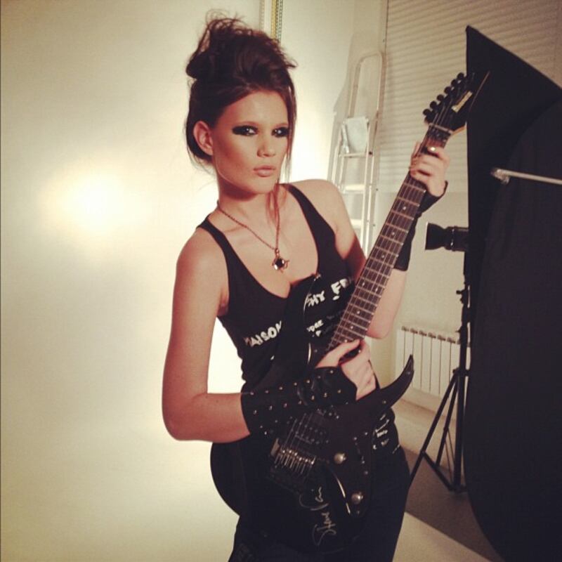 galleries/2012/09/22/fashion-instagrams-anna-wintour-anna-dello-russo-more-photos/facehunter_bhtjjz