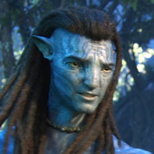 Avatar: Fire and Ash, Jake and Spider in the forest.