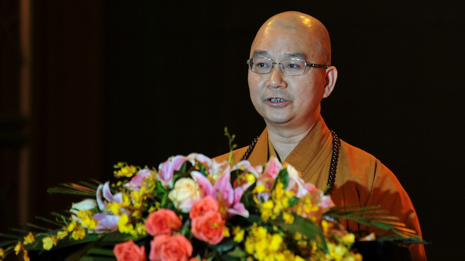 180814-top-chinese-monk-resigns-cheat_hncseb