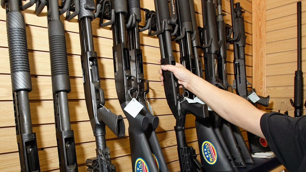 cheats/2011/12/02/black-friday-sets-gun-sales-record/record-gun-sales-cheat_g3gvhl