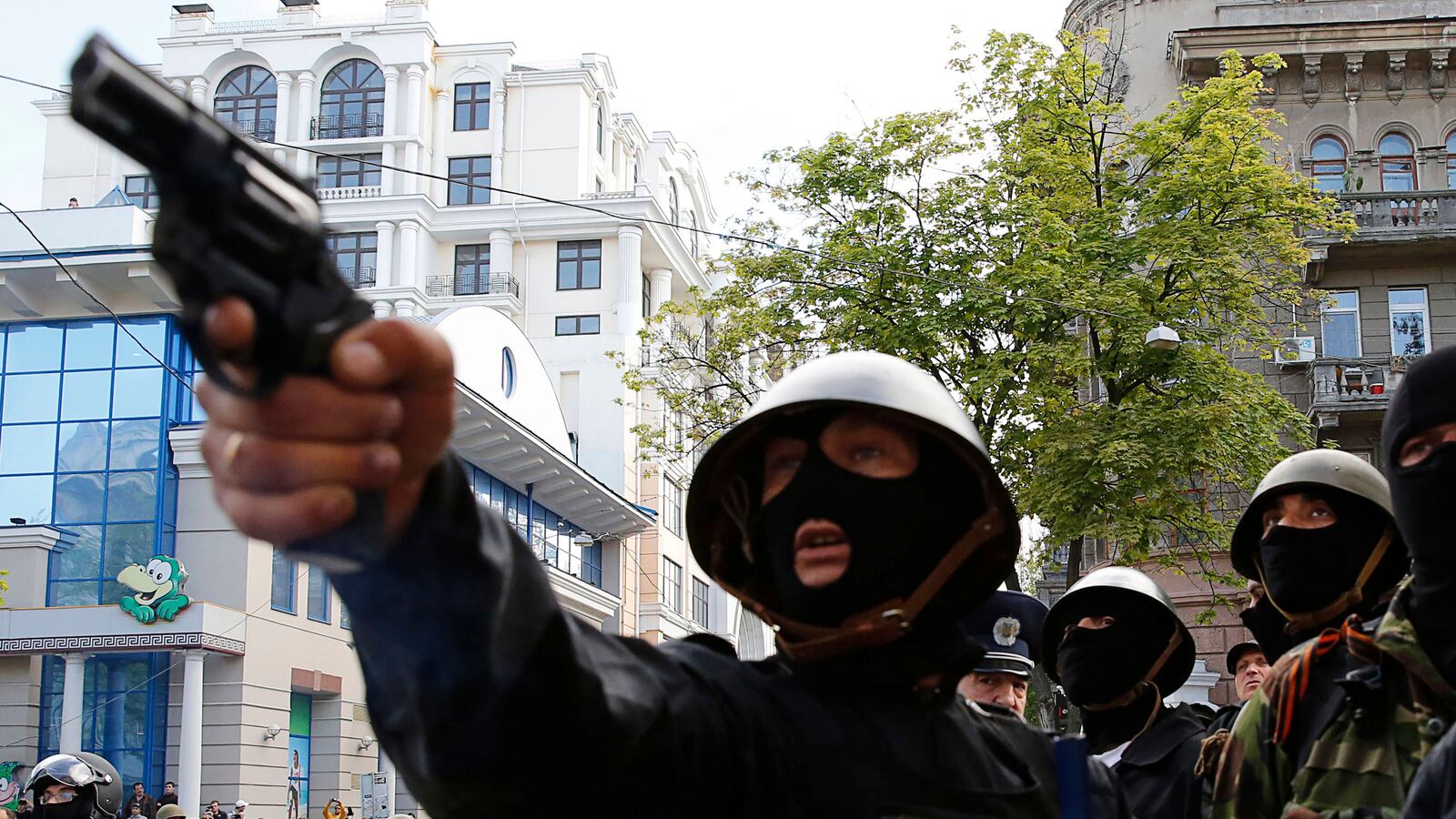 articles/2014/05/17/ukraine-s-vigilante-peacemakers/140516-kirchick-odessa-tease_dbfnwk