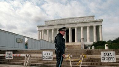 articles/2011/04/08/government-shutdown-dj-vu-for-veterans-of-1995/conant-1995-shutdown_172157_chshmp