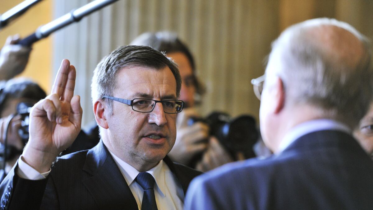 cheats/2011/12/06/belgium-swears-in-new-pm/belgium-swears-in-new-government-cs_kkaxfe