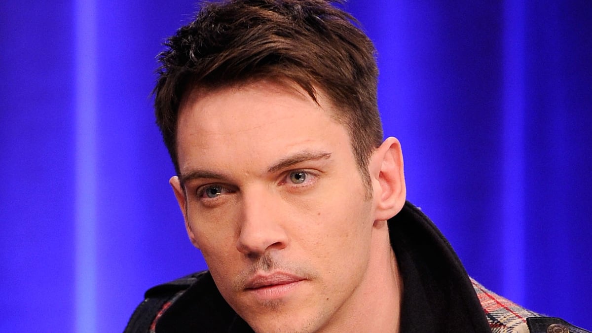 cheats/2011/06/30/jonathan-rhys-meyers-attempted-suicide-report/jonathan-rhys-meyers-suicide-report-cheat_eialms