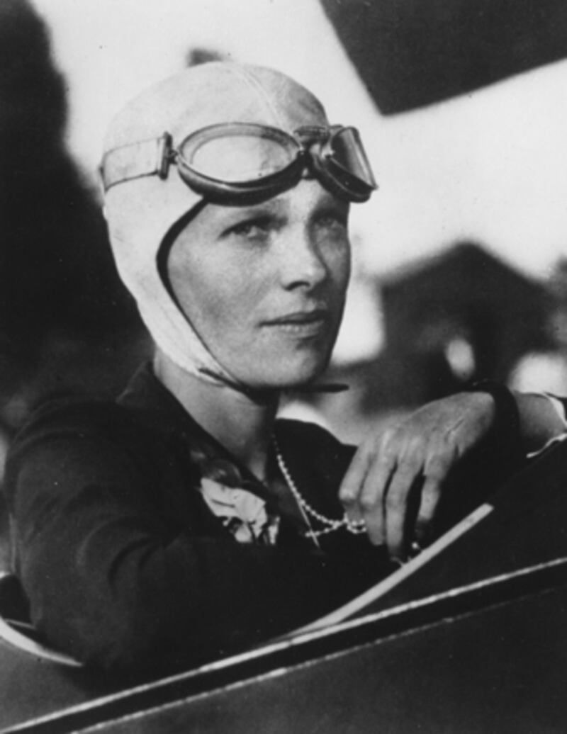 galleries/2010/08/16/women-who-travel/lady-travelers---earhart_lxldso